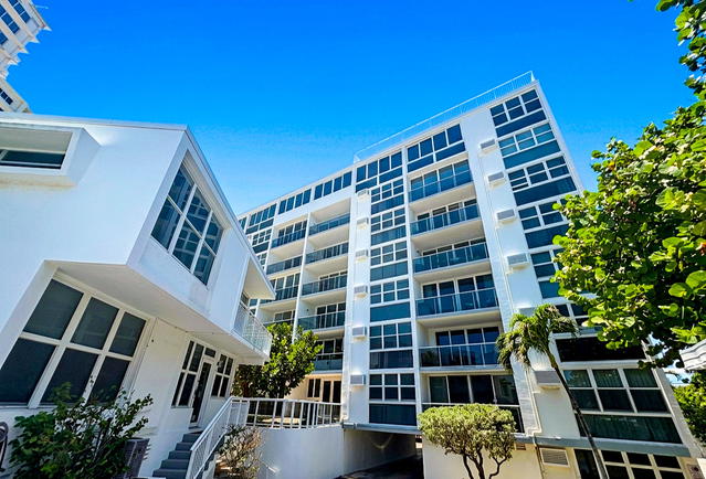 1200 Club Condo photo 2