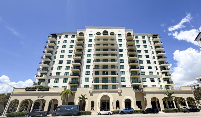 1300 Ponce Condo photo 2