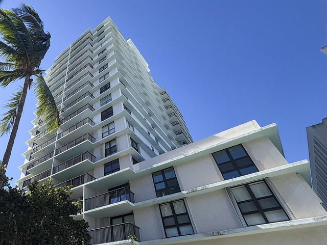 1800 Tower  photo 3