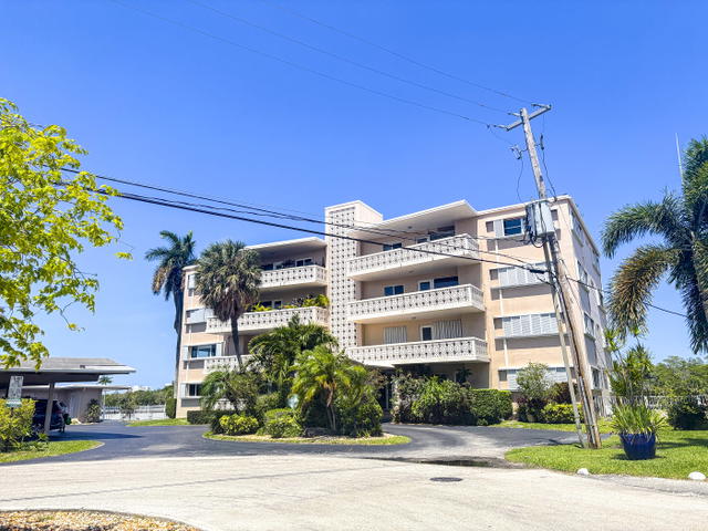 2801 Club Co-Op  photo 2