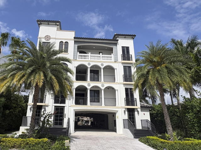 309 Hendricks Isle  photo 2