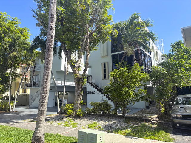 3862 Bldg Condo photo 2