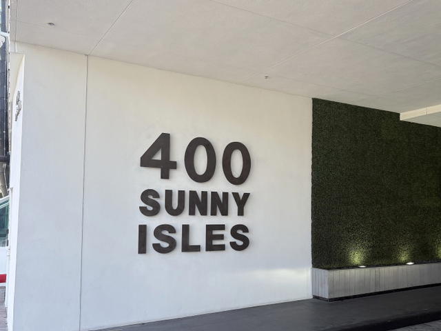 400 Sunny Isles  photo 2