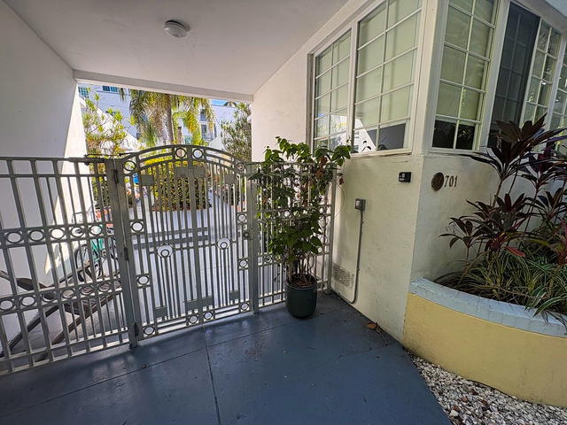 701 Meridian Condo photo 2