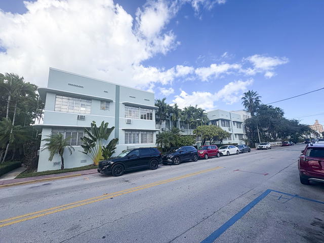 815 Lenox Condo photo 2