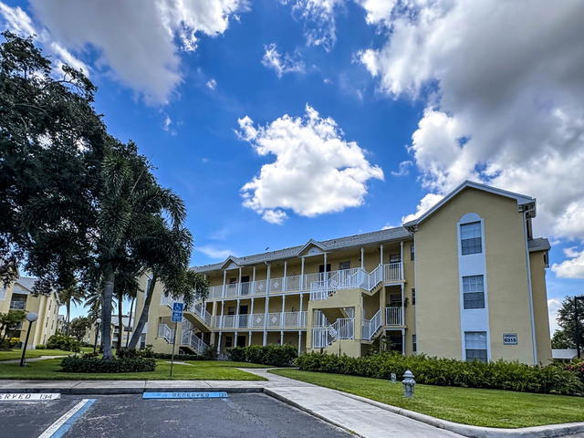 Addison Pointe At Boca Raton  photo 2