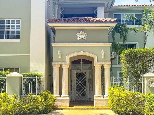 Antilla Place Condo photo 2