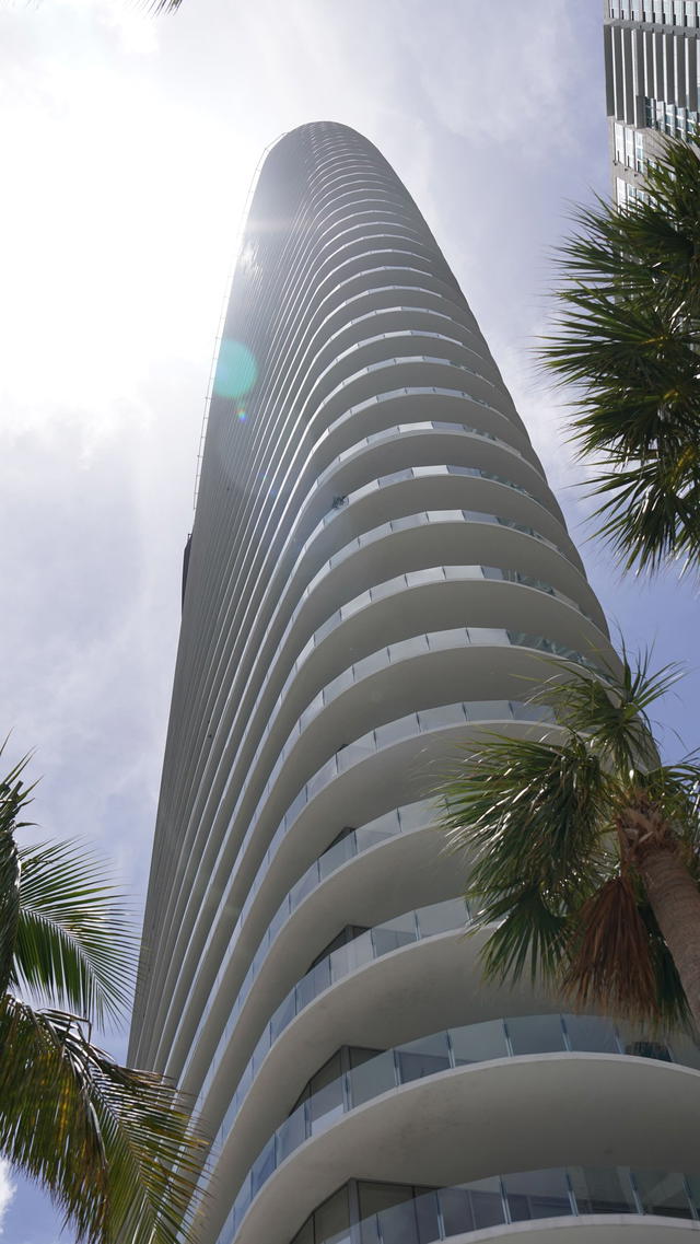 Aston Martin Residences  photo 4