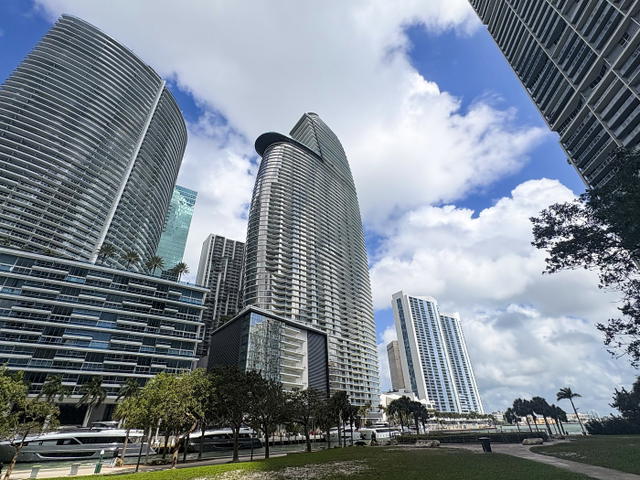 Aston Martin Residences  photo 2