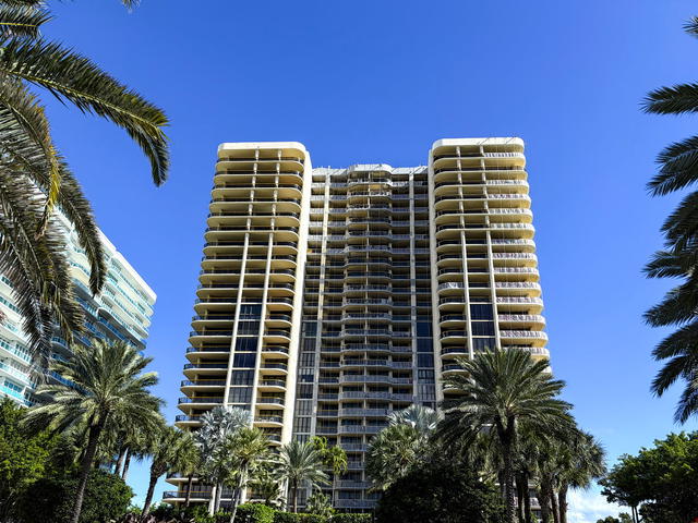 Bal Harbor Tower  photo 2