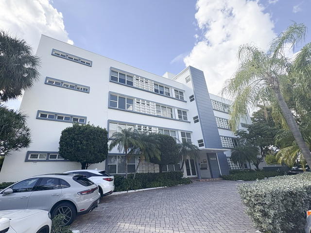 Bay Harbor Condo photo 2