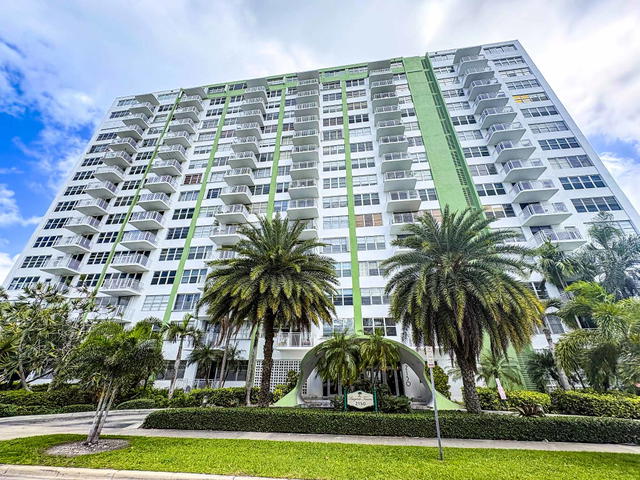 Bayview Towers  photo 2