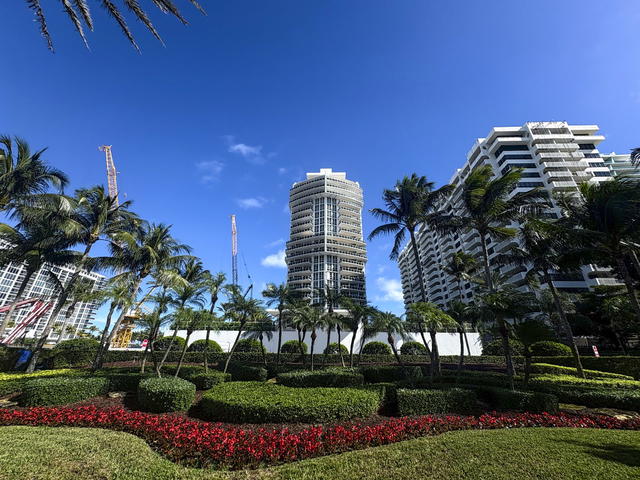Bellini Bal Harbour  photo 2