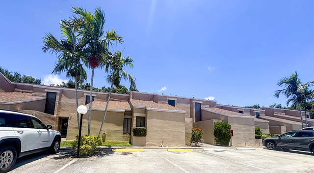Boca Village Condo photo 3