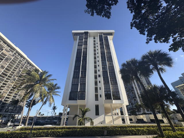 Brickell Place I , II , III , IV  photo 3