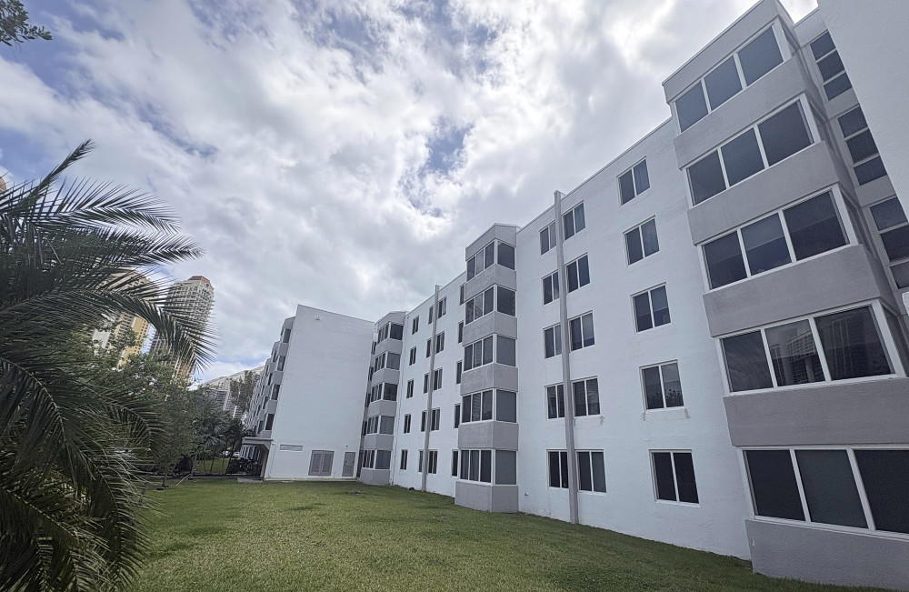 Caribbean Breeze Condominium