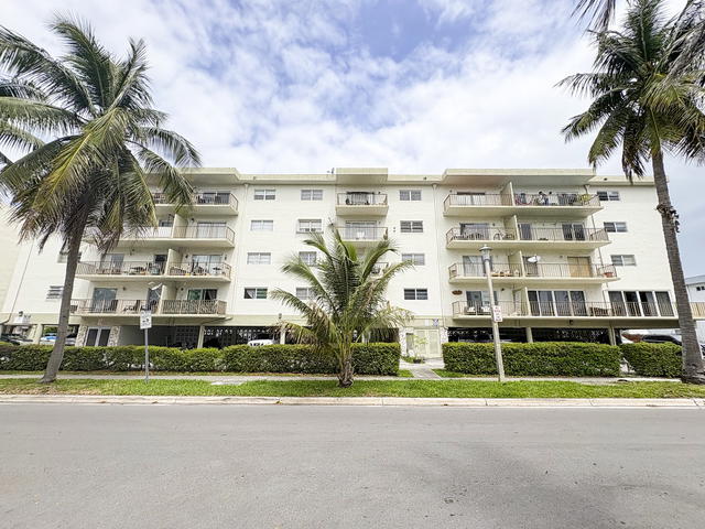 Caribbean House Condo photo 2