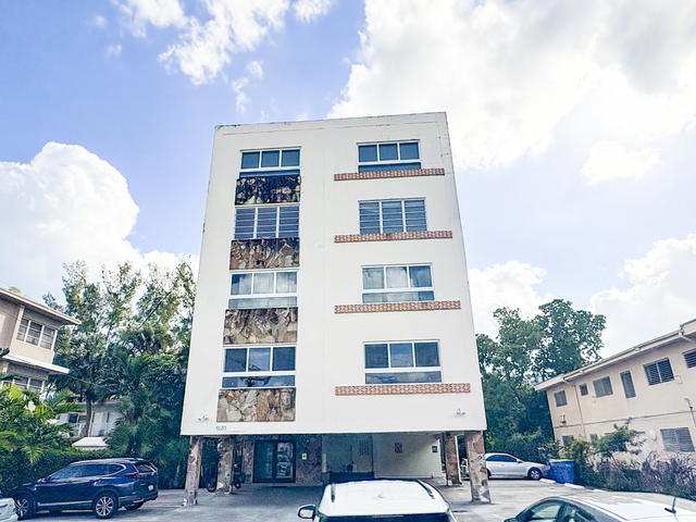 Chatillon Hall Condo photo 2