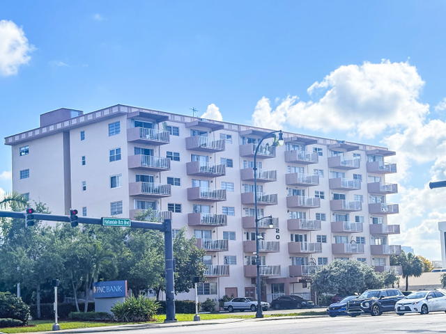 Coastal VII Apartments photo 2
