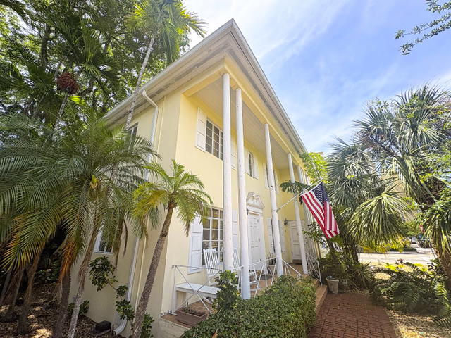 Colonial Villas  photo 3
