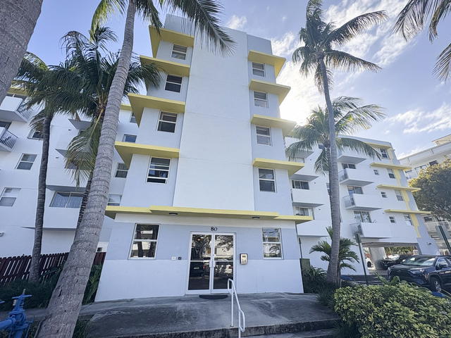 Coral Bay Club Condo main photo