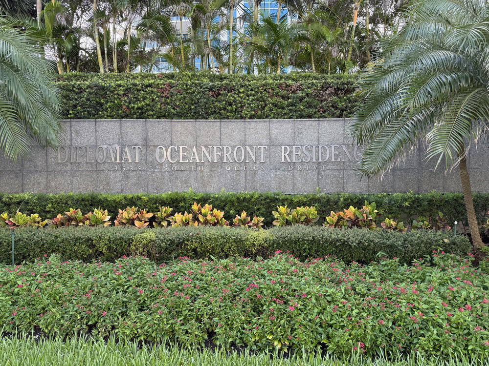 Diplomat Oceanfront Residences