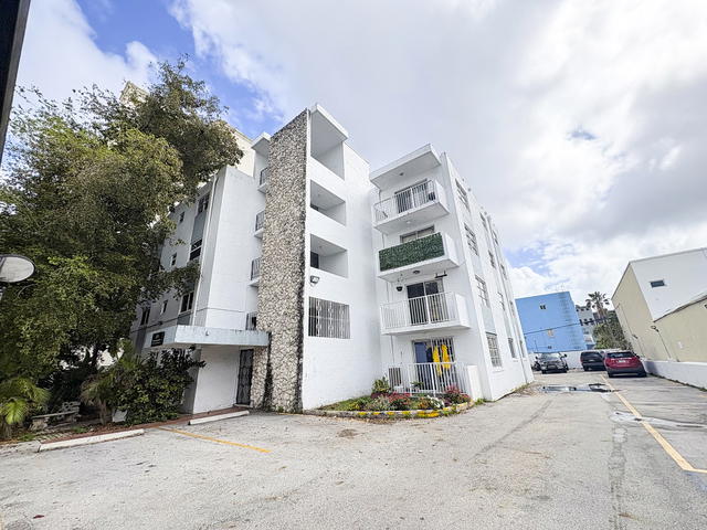 El Rio Condo photo 2