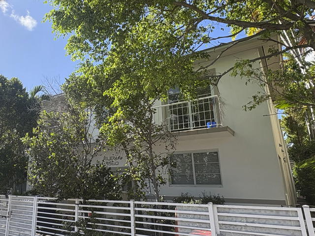 Elena Condo photo 2