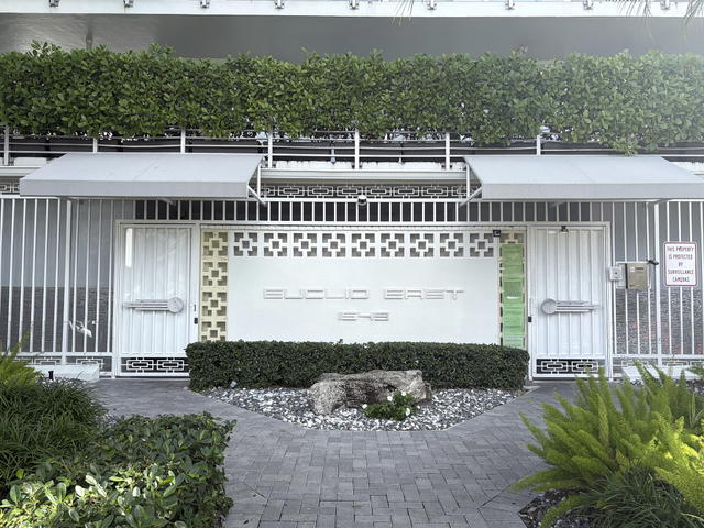 Euclid East Condominium photo 2