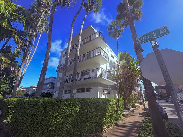 Euclid Gardens Condo photo 2