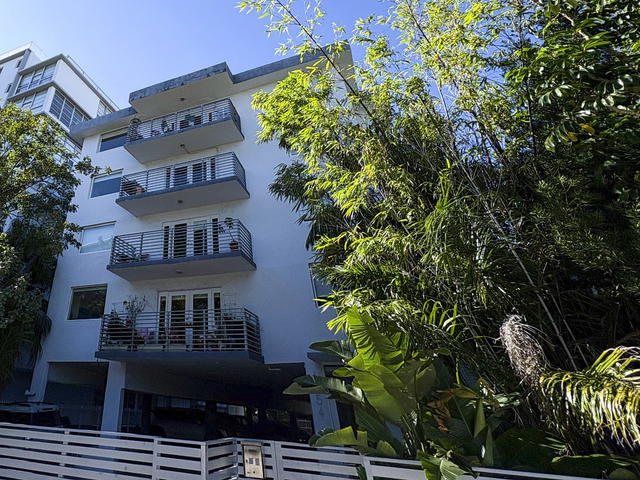 Fairview Condo photo 2