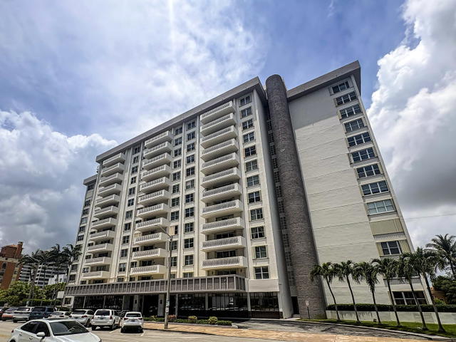 Gables Plaza Condo photo 2