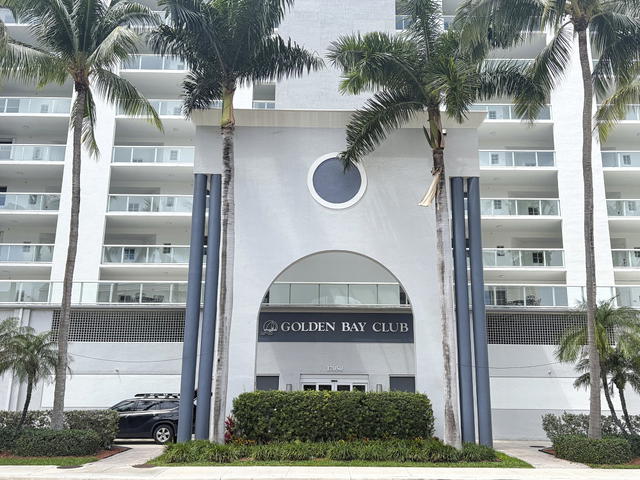 Golden Bay Club Condo photo 2