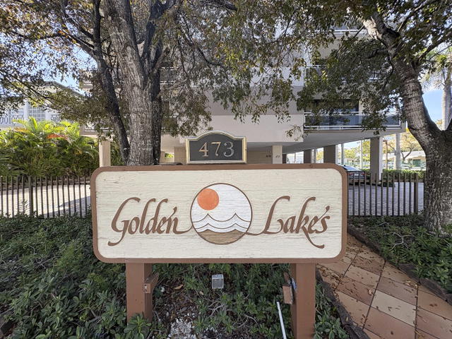Golden Lakes Condo photo 2