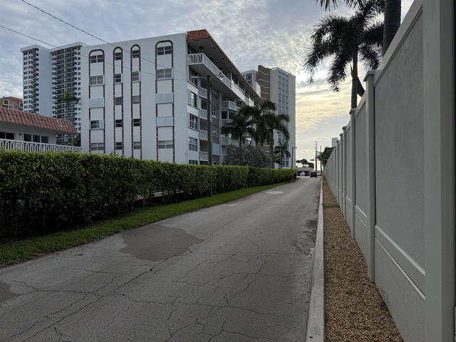 Golden View Condominium photo 3