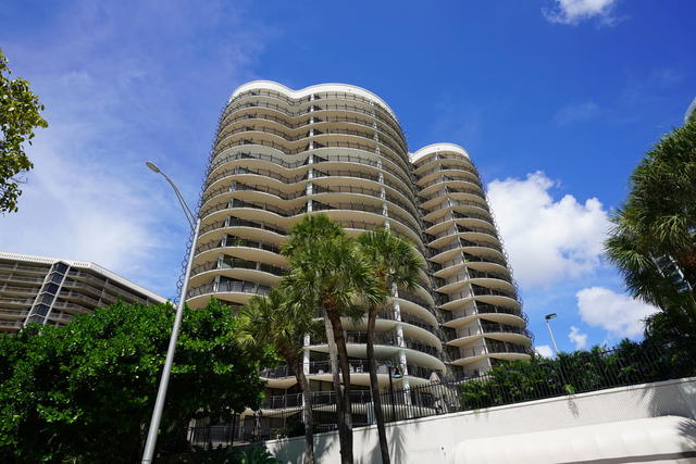 Grove Towers  photo 3