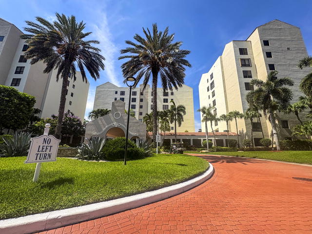 Imperial Royale at Boca Pointe  photo 3