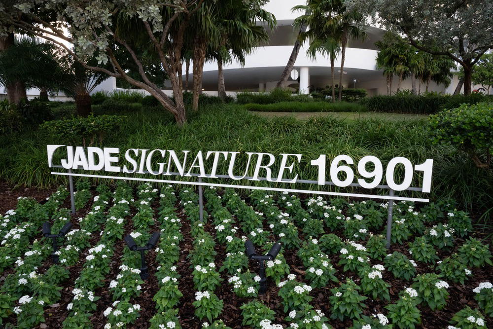 Jade Signature