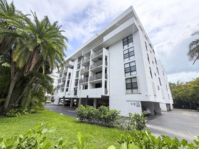 Key Biscayne 100 Condo photo 2
