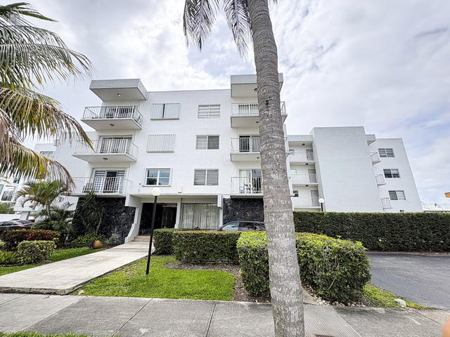 La Mar Breeze Condo photo 2
