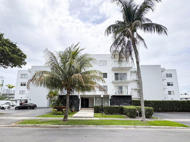 La Mar Breeze Condo photo 3