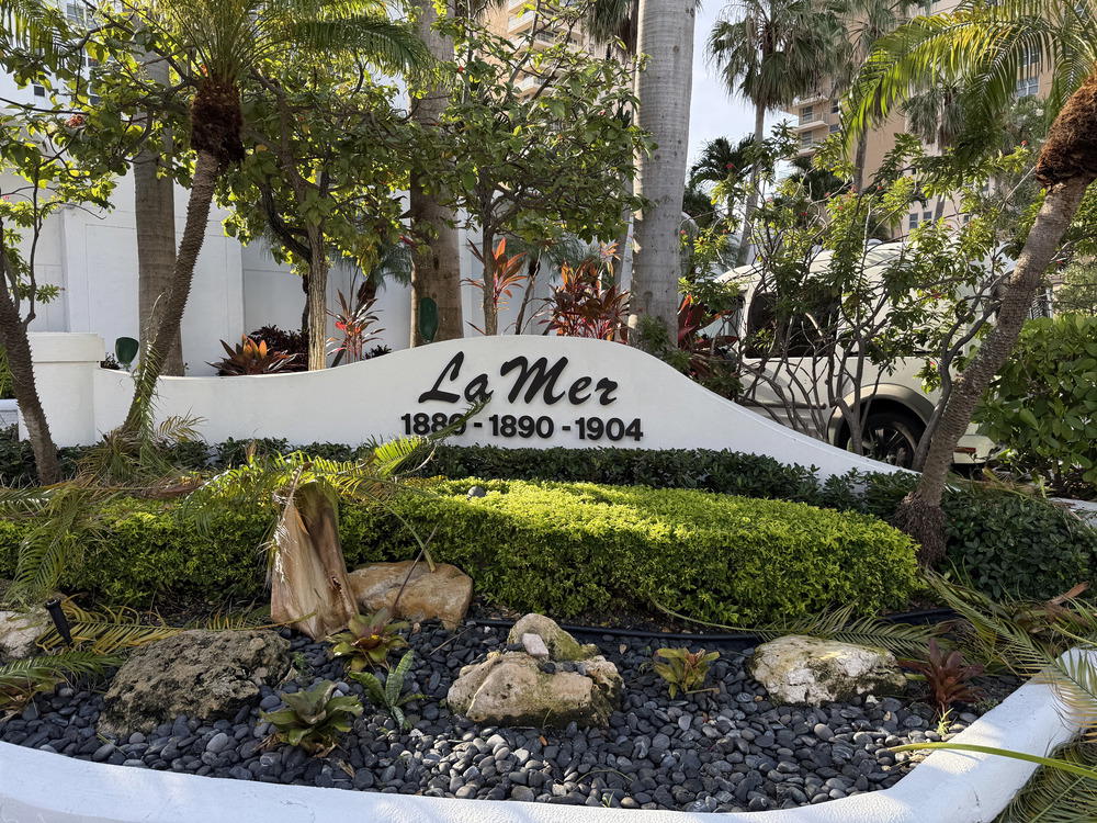 La Mer Estates