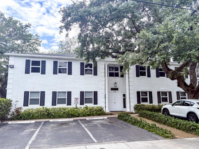 Las Olas Manor  photo 3