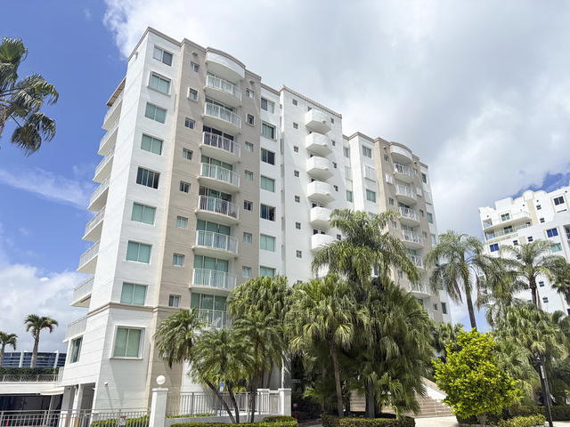 Le Montcalm Condominium photo 2