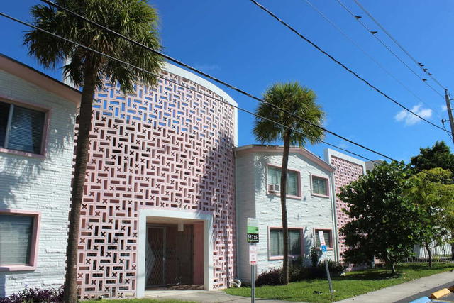 Lido Condo photo 2