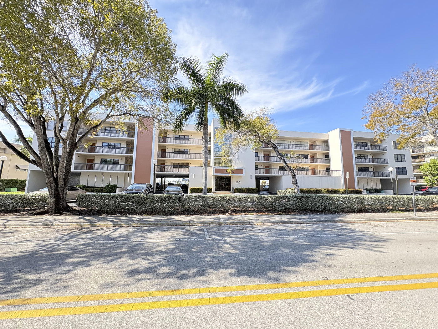 Lindal Apartments Condo
