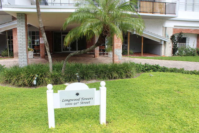 Longwood Towers  photo 2