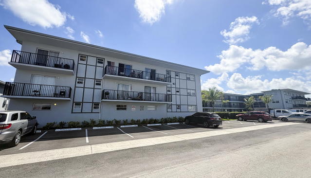 Lsolei At Hallandale Beach  photo 3