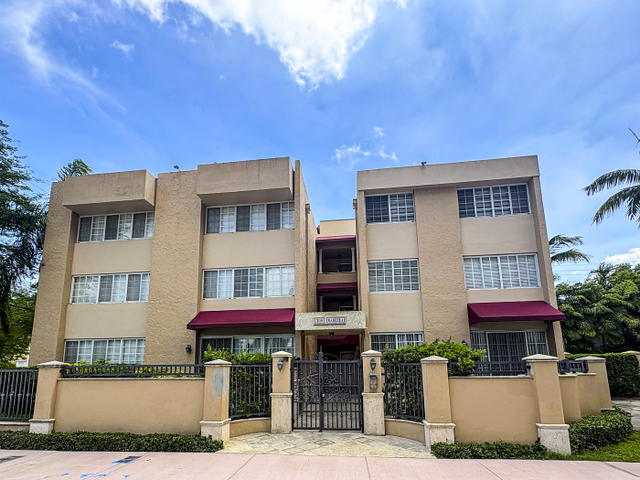 Madeira Village Condo photo 2