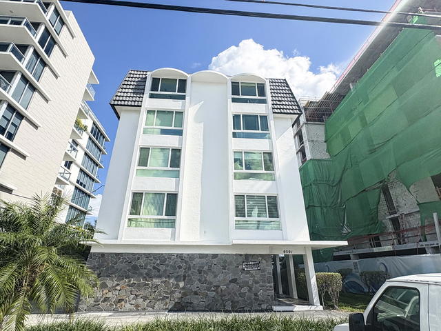 Mansard Condo photo 2